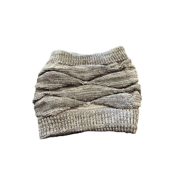 Soft Lined Beanie And Neck Gaitor Set Gray Knit One Size New in Package - Picture 6 of 8